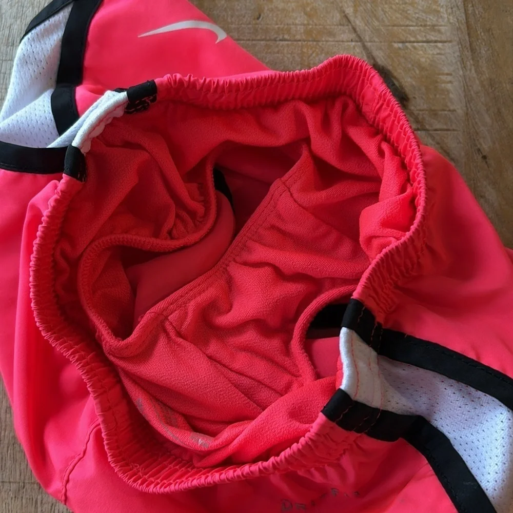 Nike Girls Vibrant Pink Athletic Shorts 3t
